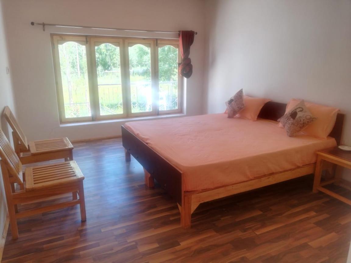 Sernang Homestay Hundar Luaran gambar