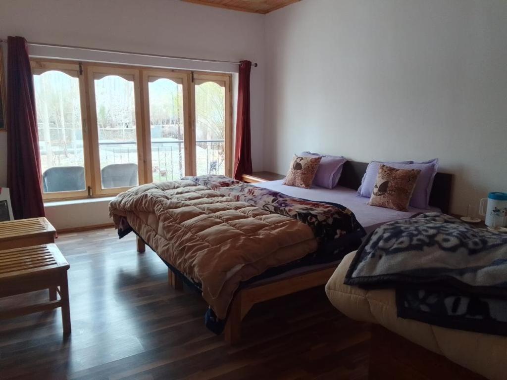 Sernang Homestay Hundar Luaran gambar